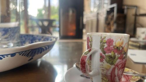 Giverny House | Le chant des roses