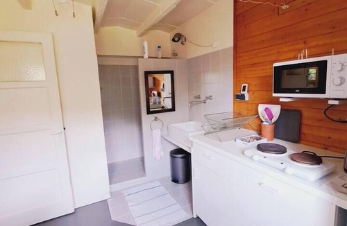Francheville Le Bas House | Le Chantegrillet: Large studio + quiet garden
