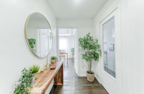 L'Hay-les-Roses Apartment | Le Charmant -15 min de Paris - Cosy & Élégant - Parking Privé