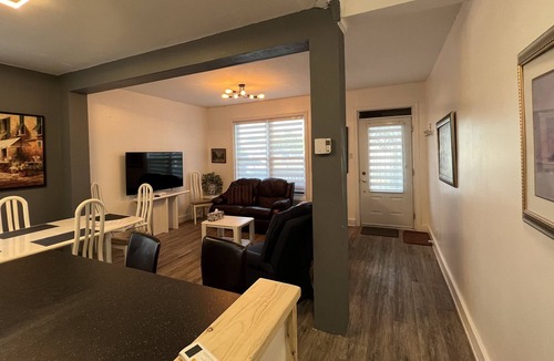 Saint Hyacinthe Apartment | Le Charmant