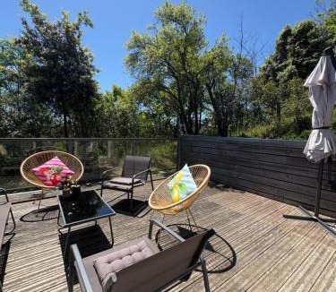 Rangueil-Sauzelong-Pech David-Pouvourville Apartment | Le Charmant des Coteaux, Free Parking & Free Wifi
