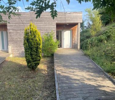 Rangueil-Sauzelong-Pech David-Pouvourville Apartment | Le Charmant des Coteaux, Free Parking & Free Wifi