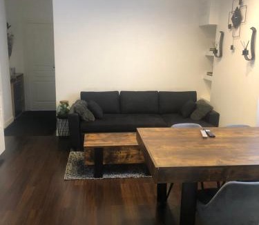 Quartier Exposition-Bajatiere Apartment | Le Charmant Grenoble