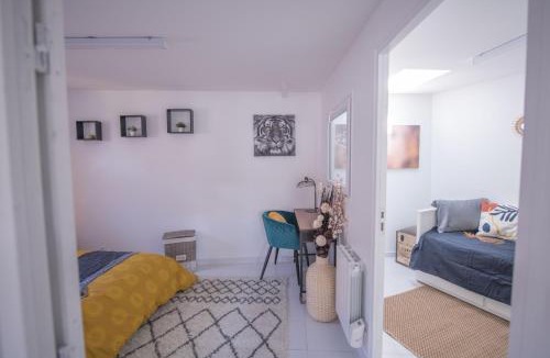 Pontault-Combault House | Le Charmant Pontault Combault