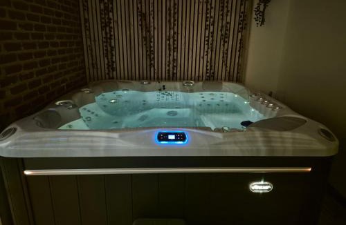 Chauny Apartment | Le Charmant Spa