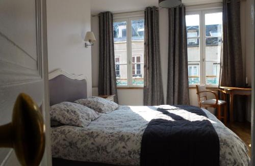 Honfleur Apartment | Le Charme à la Française