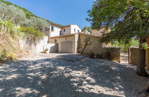 Oraison House | Le charme d'un pigeonnier provençal avec piscine chauffée