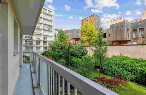 Quartier de la Chapelle Apartment | Le Charme Parisien – Balcon & Parking Privé