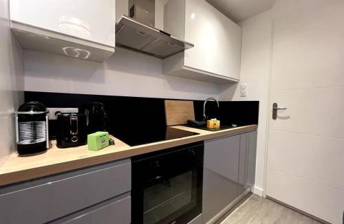 Sallaumines House | Le Charme Parisien - Confortable