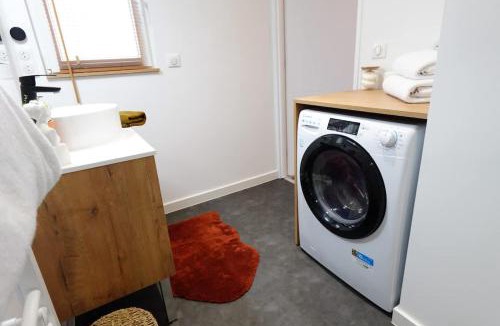 Sallaumines House | Le Charme Parisien - Confortable