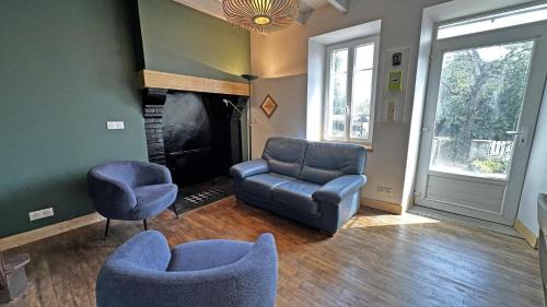 Saint-Mathieu House | Le charron