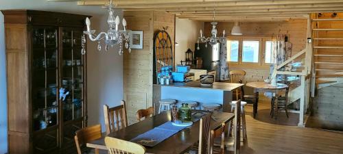 Bernex House | Le Chat Perché