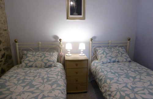 Chateauneuf-la-Foret Apartment | Le Chat Qui Peche Apartment