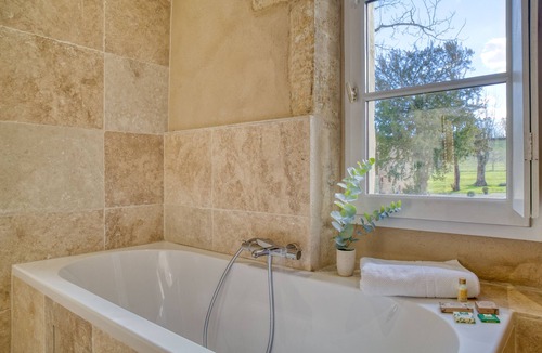 Saint-Jean-le-Comtal House | Le Chateau de Camille