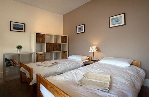 Oz-en-Oisans Bed & Breakfast | Le Chateau d'Oz