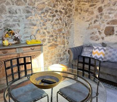 Camps-sur-l'Agly House | Le Chateau