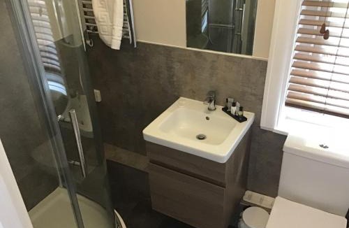 New Forest District Bed & Breakfast | Le Chateau