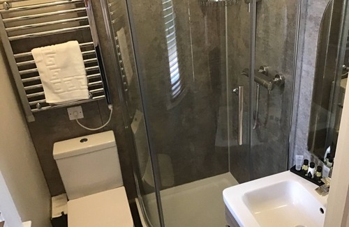 New Forest District Bed & Breakfast | Le Chateau