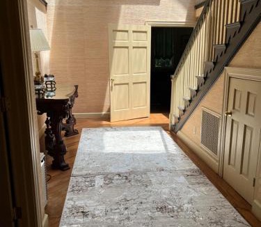 Goldsboro Apartment | Le Chateau