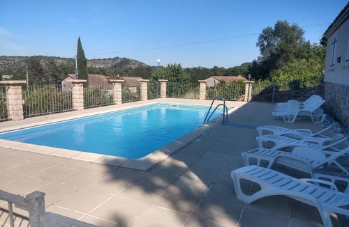 Chassagnes Villa | Le Chêne: large holiday home with private swimming pool