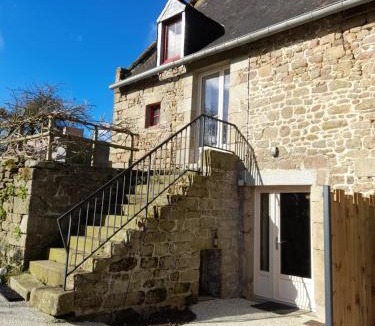 Bazouges-la-Perouse House | Le Chene Rose