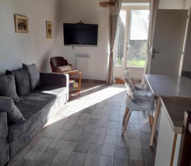 Bazouges-la-Perouse House | Le Chene Rose