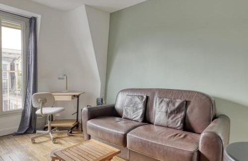 15th Arrondissement Apartment | Le Cheron - deux pièces proche Tour Eiffel