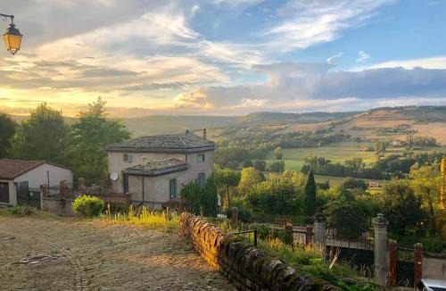 Cordes-sur-Ciel Bed & Breakfast | Le Chevalier Noir