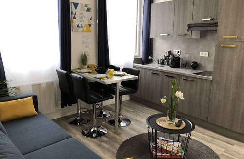 Saint-Omer Apartment | Le Chez-Soi ★Appart 4 pers.★ Hypercentre ★ Car park