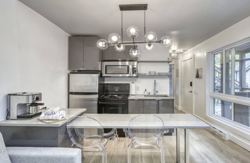Mont-Tremblant Pedestrian Village Apartment | Le Chic Cabriolet: Cozy Ski Condo 300m to Lifts!