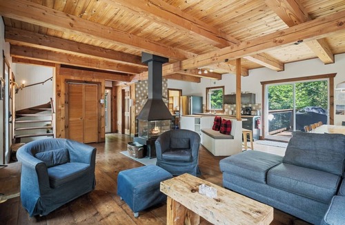 Morin Heights House | Le Chic Montagnard - Chalet avec SPA et piscine