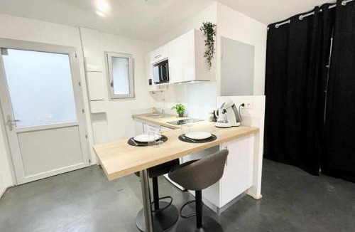 Mont-de-Marsan Apartment | Le Chic - Parking - Extérieur - Fibre - Calme