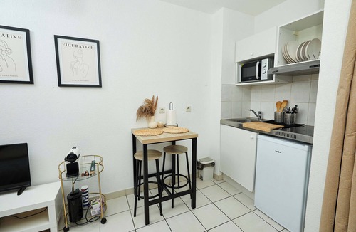 Hopitaux-Facultes Apartment | Le Chic Urbain *Hospitals/Faculty* Free parking