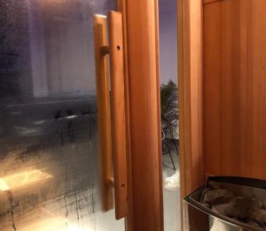 Boissy-Saint-Leger Apartment | LE CHILL Suite & SPA (Jacuzzi et Sauna privés)