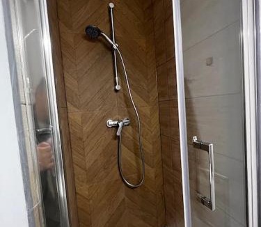 Abbeville Apartment | Le CinéChic RDC