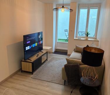 Neufchateau House | Le Cinq