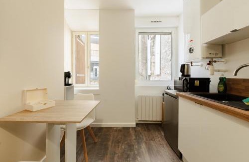 Faubourg Saint-Jacques Apartment | Le Claustra