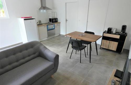 Herm House | Le clemens