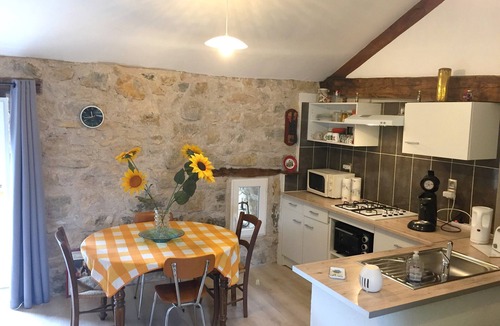 Villefranche-de-Rouergue Bed & Breakfast | Le Clos du Mûrier is located in the countryside on the GR 36, close to the golf course,