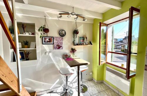 Renage Apartment | Le Clocher, Studio duplex avec clim