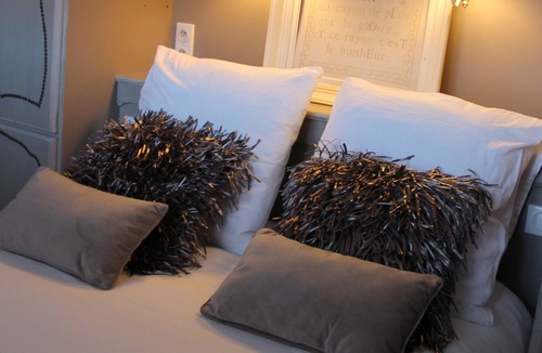 Saint-Martin-en-Biere House | Le Clos 24