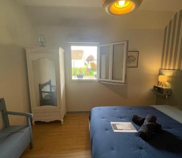 Saint-Marcel House | Le Clos d Emilie