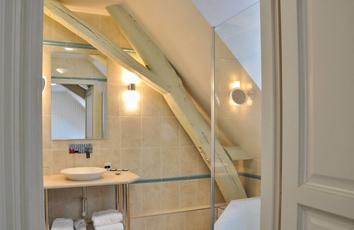 Moulins Hotel | Le Clos De Bourgogne