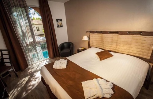 Castelnau-le-Lez Hotel | Le Clos de l'Aube Rouge