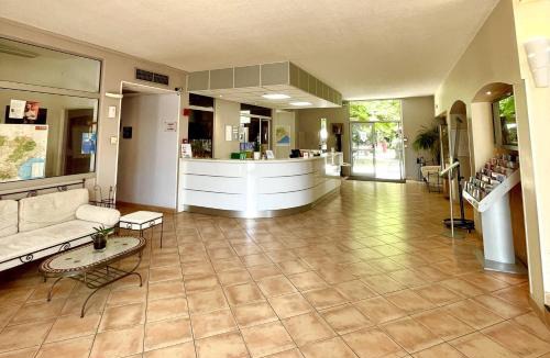 Castelnau-le-Lez Hotel | Le Clos De L'aube Rouge - Montpellier/Castelnau le Lez
