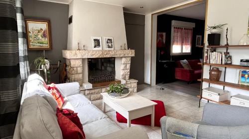 Lavenay House | Le Clos de l'Autel