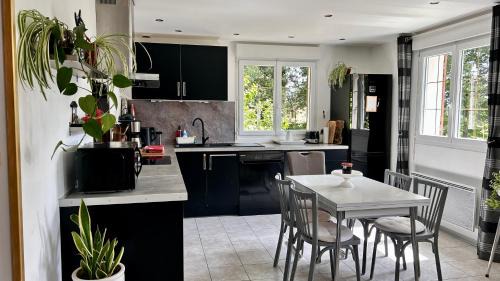 Lavenay House | Le Clos de l'Autel