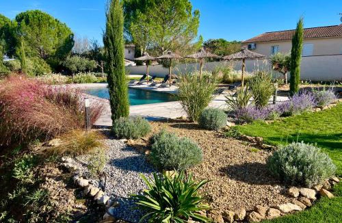Sagries Apartment | Le Clos de L'Oliveraie - Appartements de charme avec piscine proche d'Uzès
