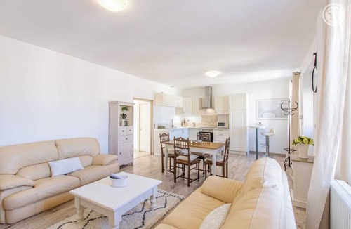 Demigny House | Le Clos de Lescargot