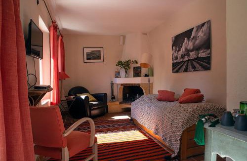 Simiane-la-Rotonde Bed & Breakfast | Le Clos des Amandiers